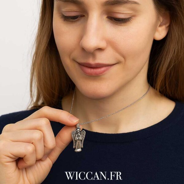 Collier Ange Caliel